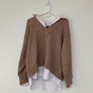Oversized sweater with v neck in brown